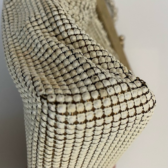 Whiting and Davis Metal Mesh Kiss Lock Bag in Ivory - Picture 6 of 14